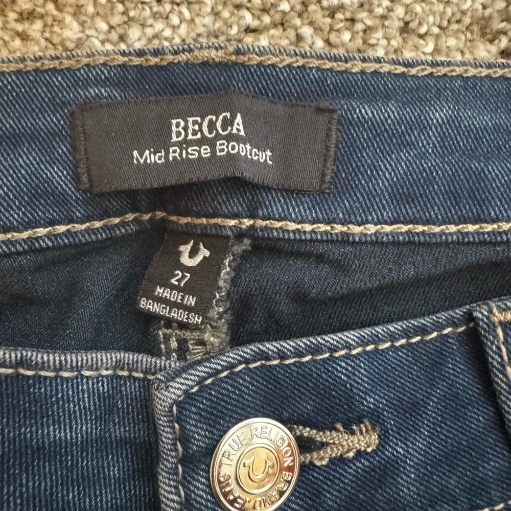 NWT True Religion Women’s Becca Mid Rise Bootcut Dark Glacial Jeans Size 27
